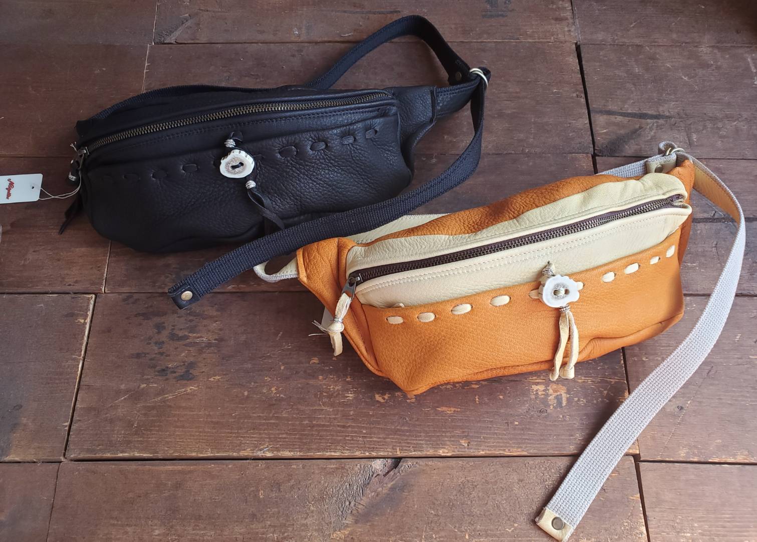 Nasngwam ナスングワム｜×Early Morning DEERSKIN BODY BAG［ gré